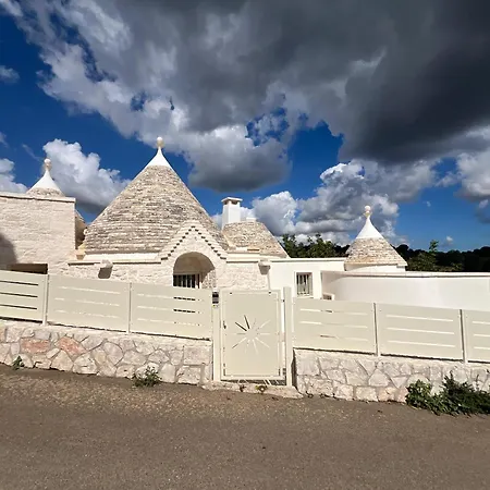 Trulli - Coni Di Luce Locorotondo