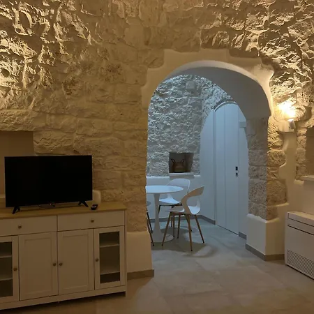 Trulli - Coni Di Luce Locorotondo
