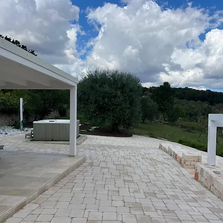 Holiday home Trulli - Coni Di Luce *
